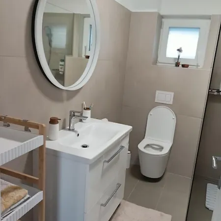 Casa Mia 2 *