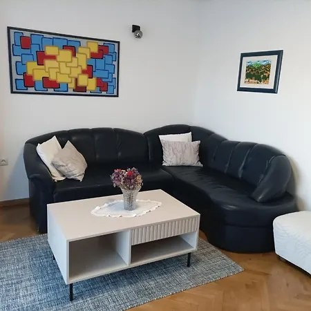 Casa Mia 2