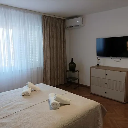 Casa Mia 2